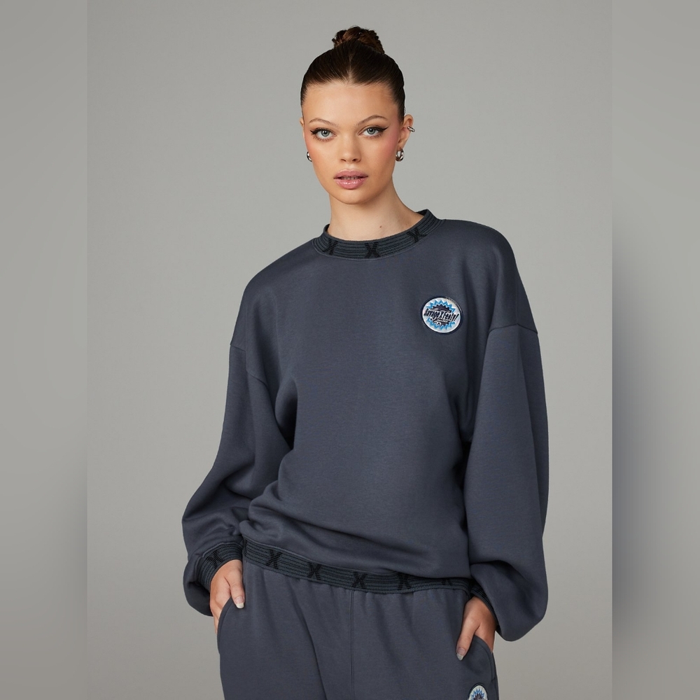 Essential Holographic Logo-Trim Sweatshirt